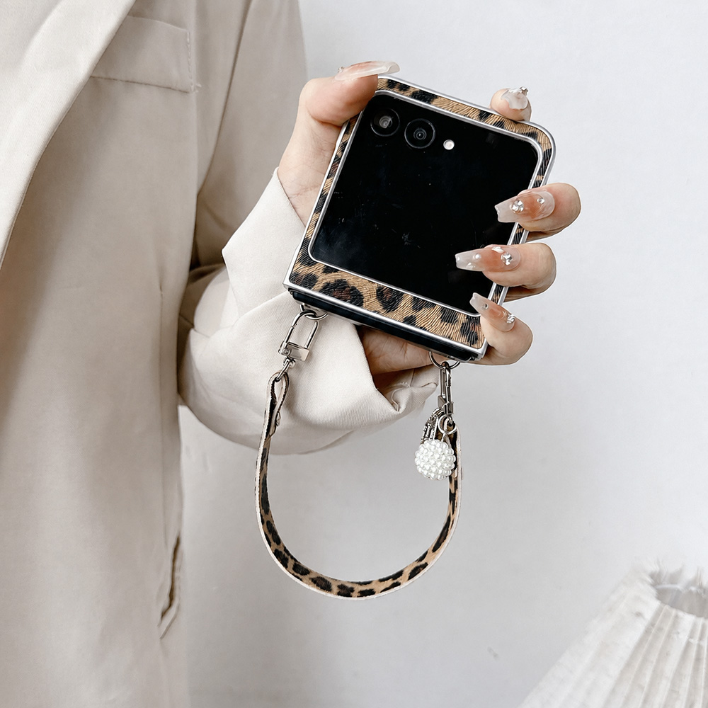 Casing Ponsel Lipat Motif Maca - Camera Wrist Strap ulasan dan harga