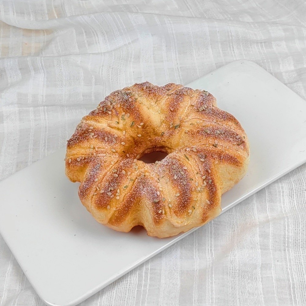 Roti PU Lembut Tiruan Realisti - Photography Interest ulasan dan harga